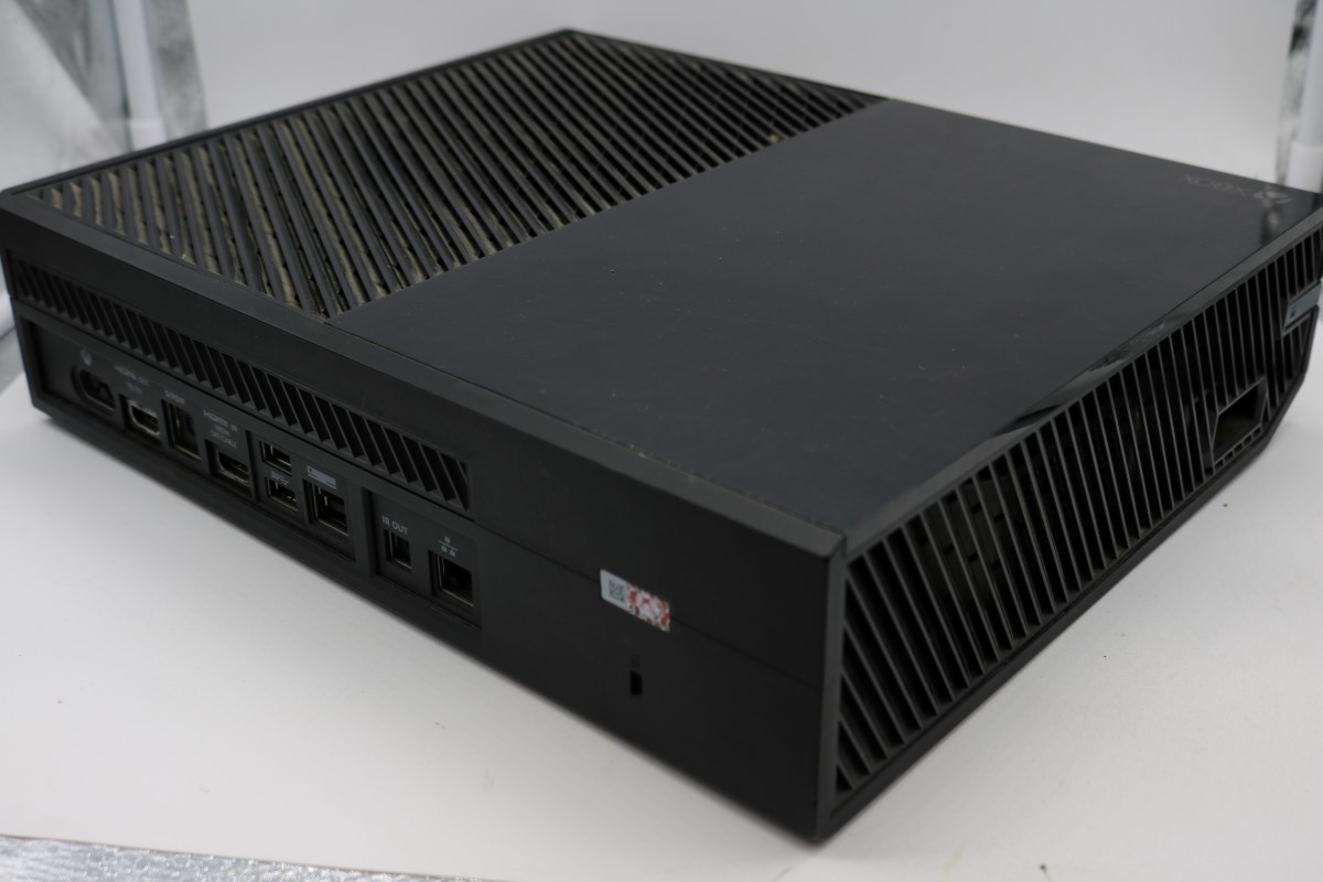 MICROSOFT XBOX ONE CONSOLE 500GB 1540 Good Buya