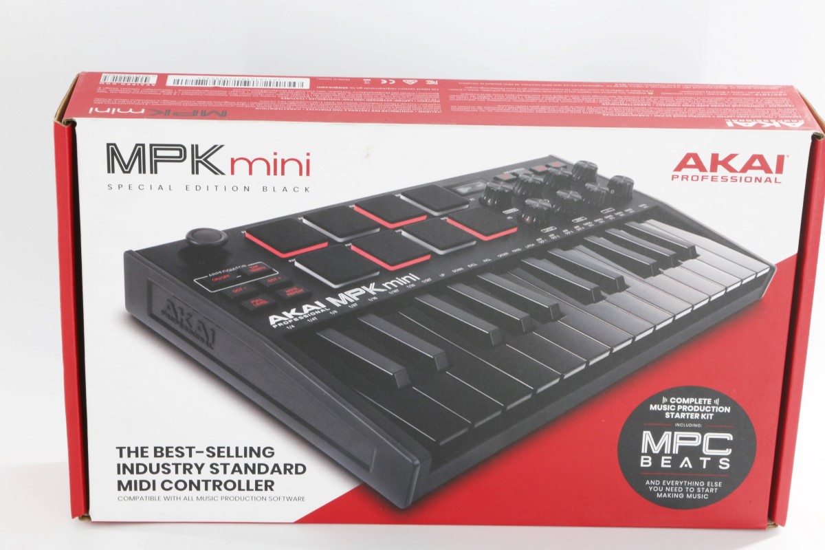 Akai Professional MPK Mini MK3 Black SE Keyboard + MPC Beats Very Good ...