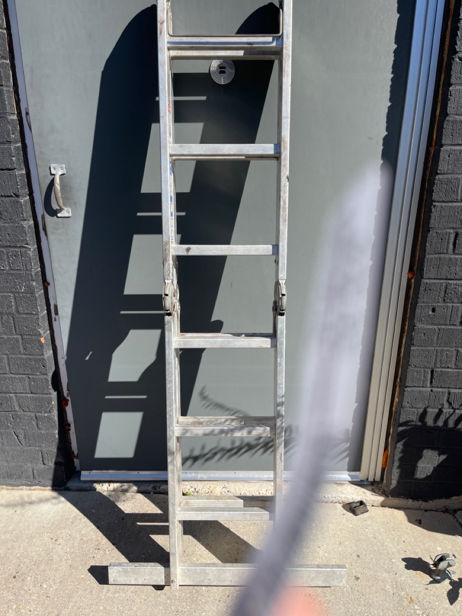 KRAUSE LADDER 121482 MULTI PURPOSE FOLDING SCAFFOLD LADDER (ALNKB