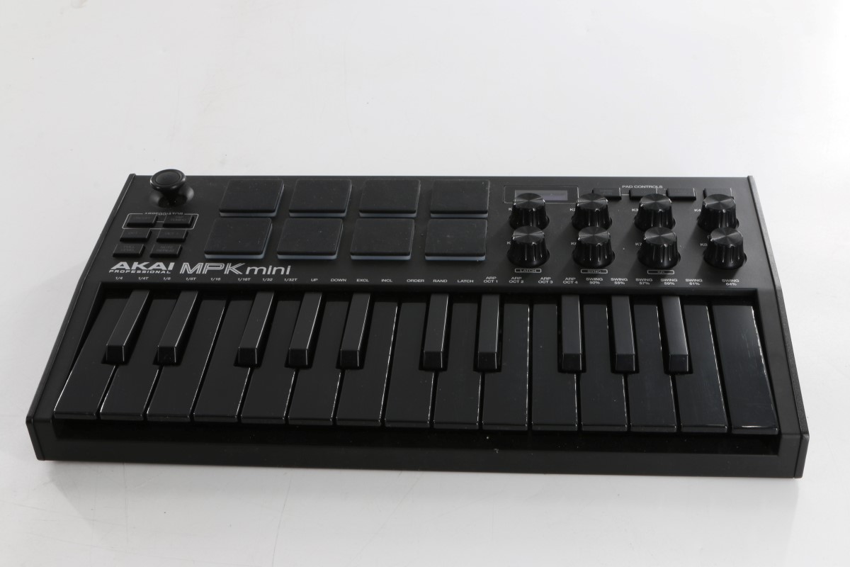 Akai Professional MPK Mini MK3 Black SE Keyboard + MPC Beats Very Good ...