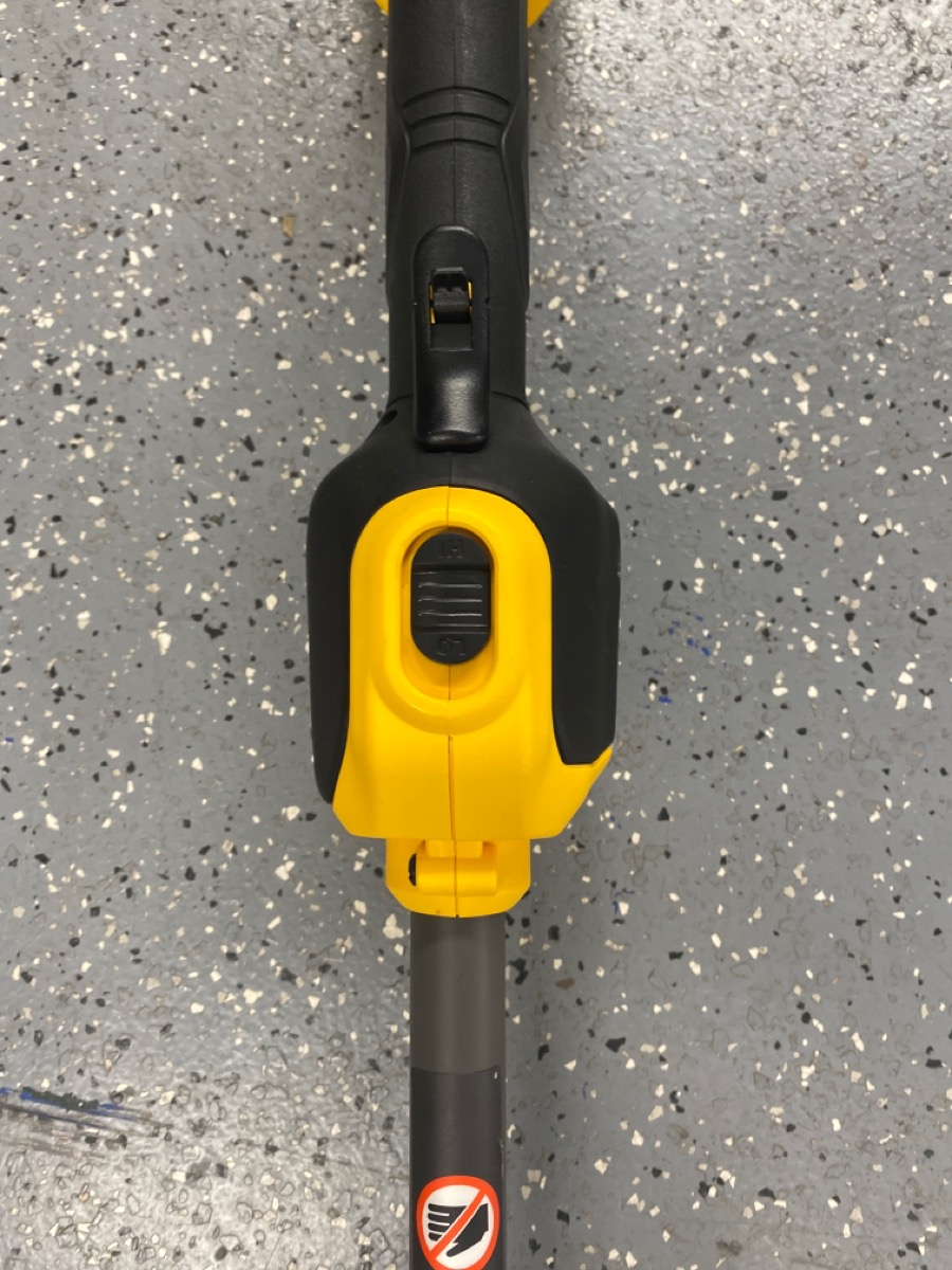 DEWALT DCST972 60V MAX Brushless Cordless Battery Powered String