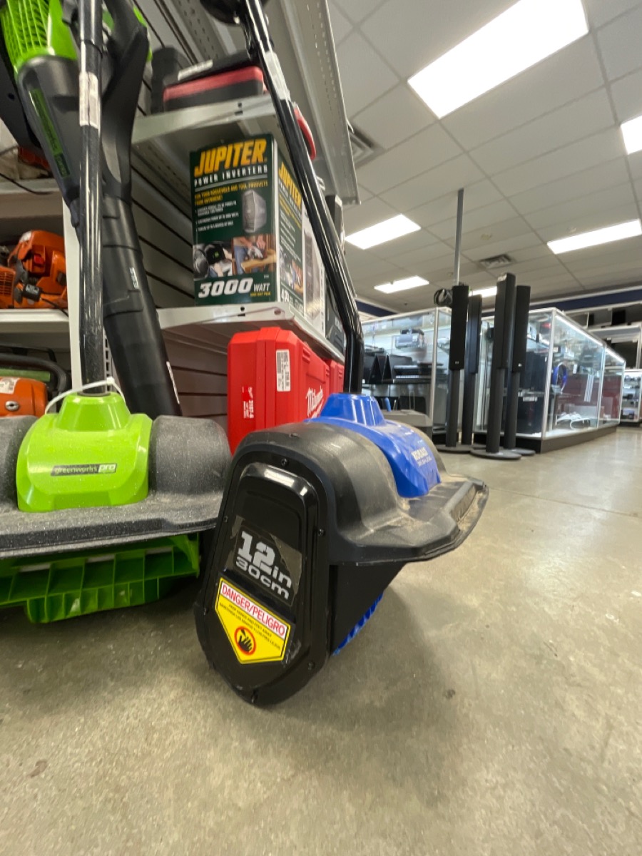 40V KOBALT SNOW BLOWER Good Pawn 1 Spokane WA