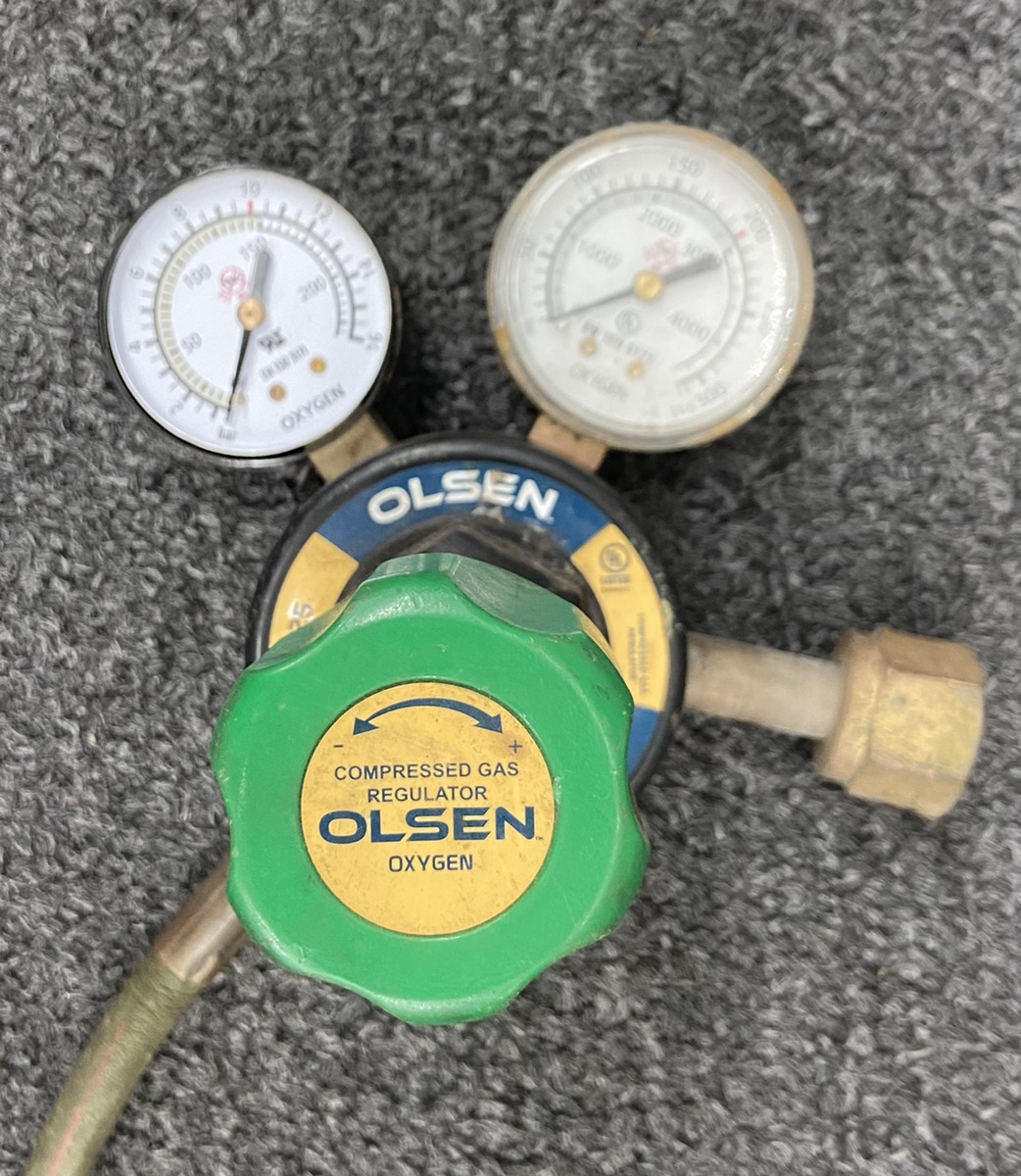 VICTOR WELDING CUTTING TORCH KIT W/ 2 VICTOR TORCHES CA2460, HOSES