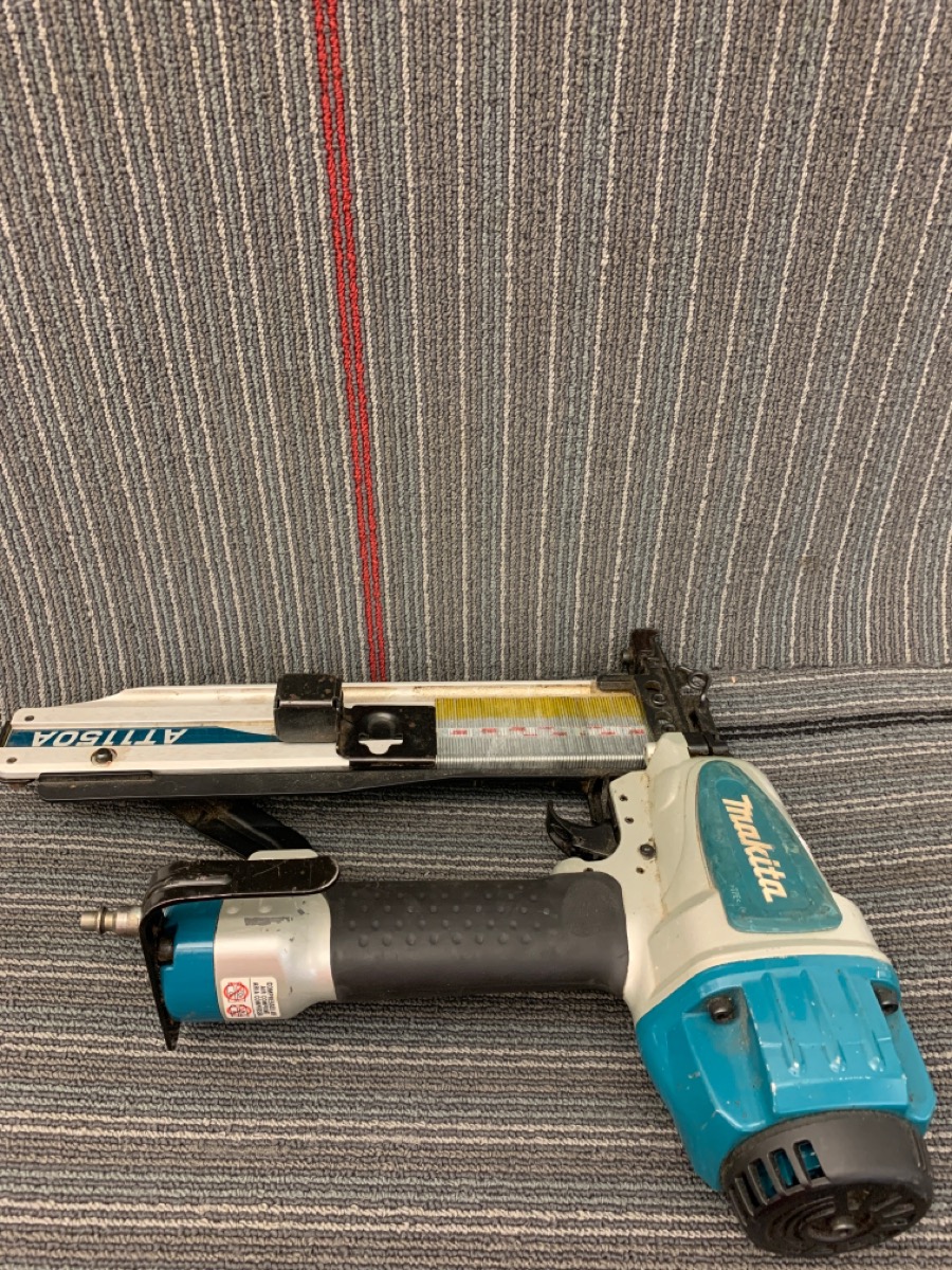 MAKITA AT1150A 7/16 16 GAUGE CROWN STAPLER Good Buya