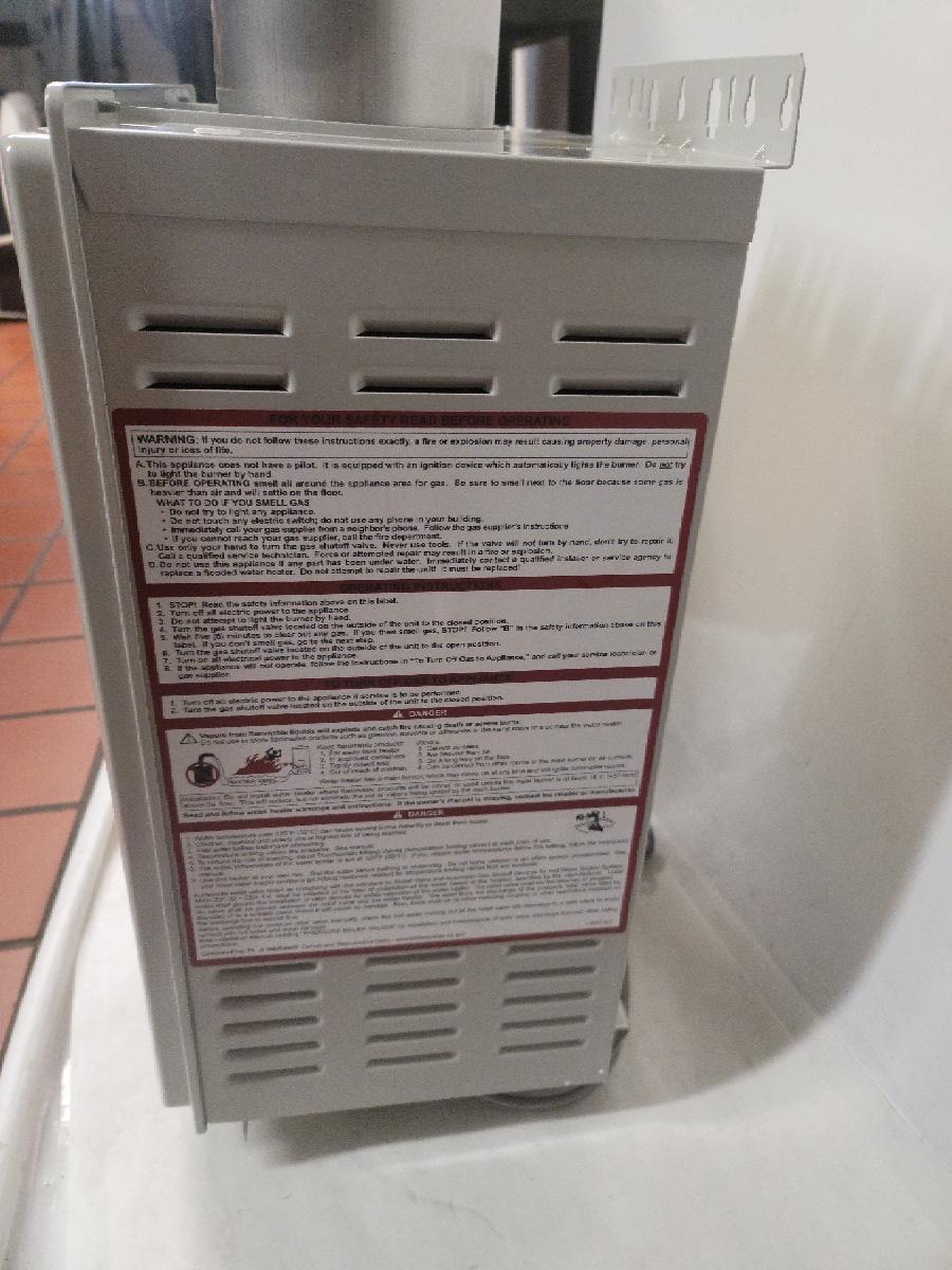 AO SMITH ATK5UCVN TANKLESS GAS WATER HEATER *local p/u only(MLE