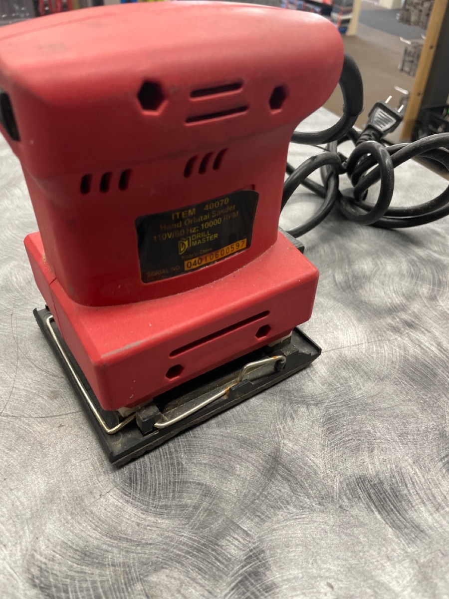 DRILL MASTER 1/4 SHEET VIBRATION SANDER MODEL 40070 Acceptable Axel's