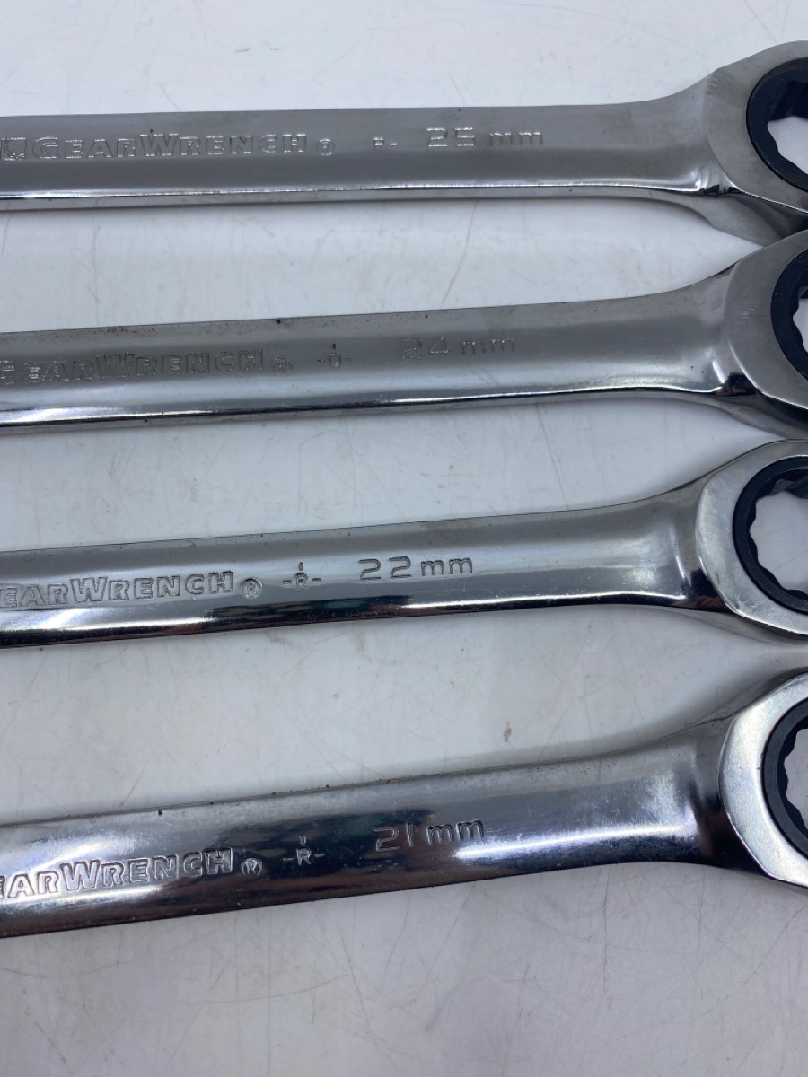 Gearwrench Combination Ratcheting Wrench Set, 4 Pc. Metric Very Good Buya