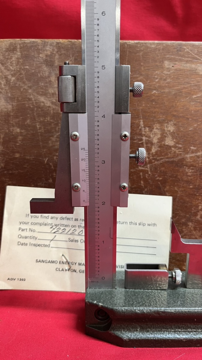 Mitutoyo .001" Height Gage Gauge Machinist Tool w/ Wood Case Very Good