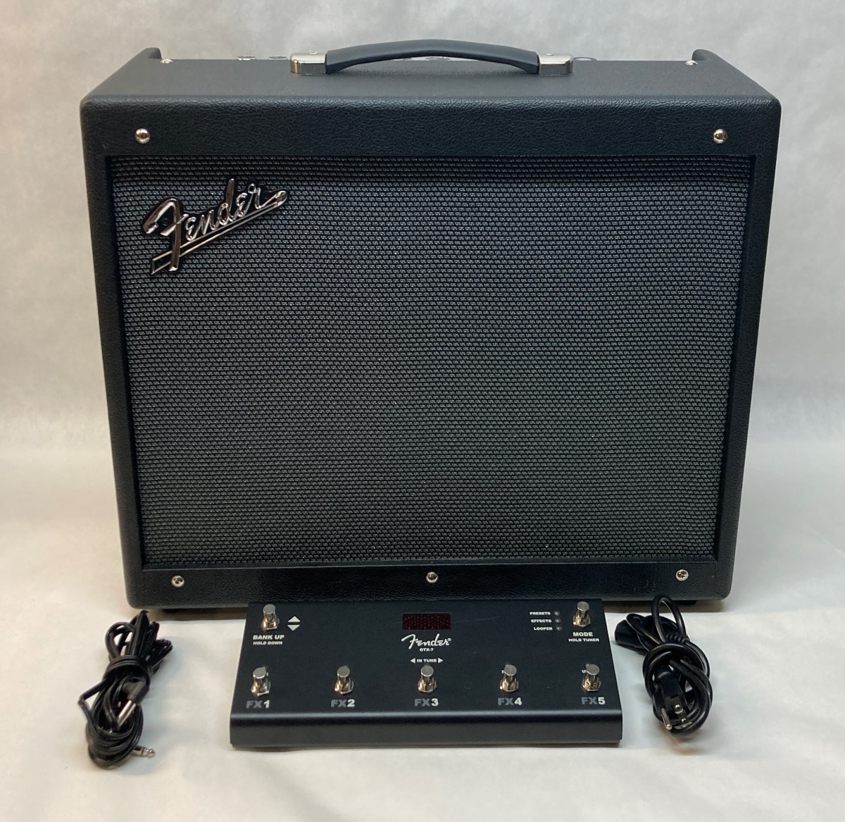 Fender Mustang GTX100 Combo Amp W/ Footswitch Very Good Buya