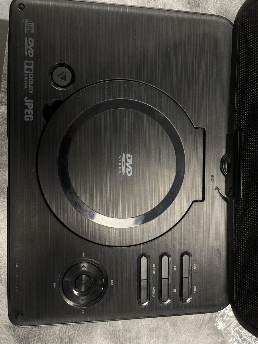 Insignia 10" Portable DVD Player with Swivel Screen Very Good Buya