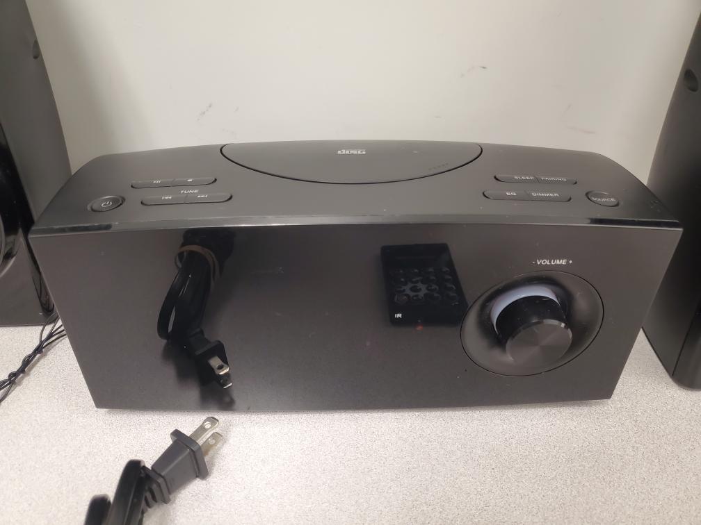 BLACKWEB BWA16AA002 bluetooth stereo With Cd Player And Fm Radio Very Good Buya
