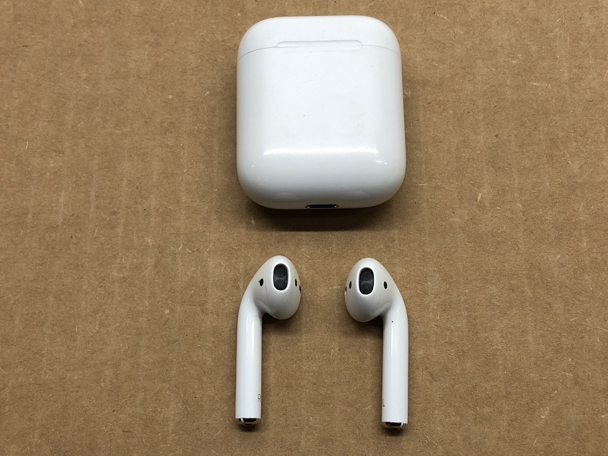 APPLE AIRPODS (2ND GEN) A2031, A2032, A1602 Good Central Mega Pawn
