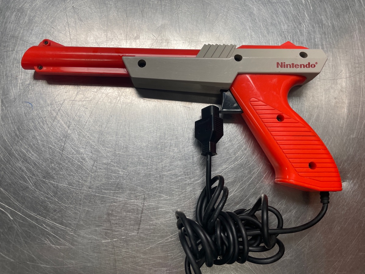 USED Original Nintendo NES Zapper Duck Hunt Gun NES-005 Good | Buya