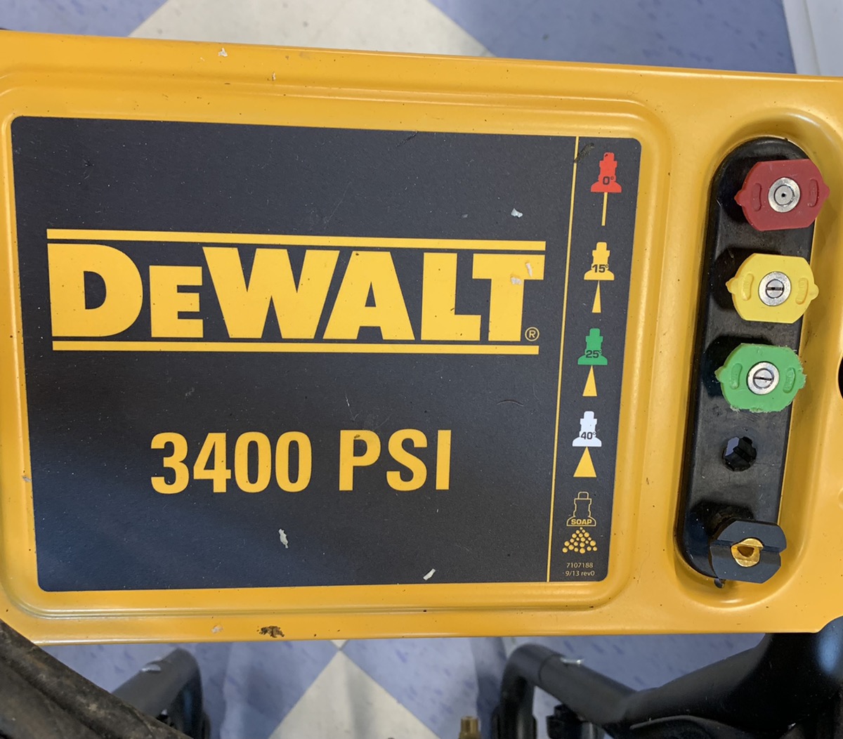 *LOCAL ONLY* Dewalt DXP3400 3400 PSI 2.5 GPM Gas Cold Water Pressure