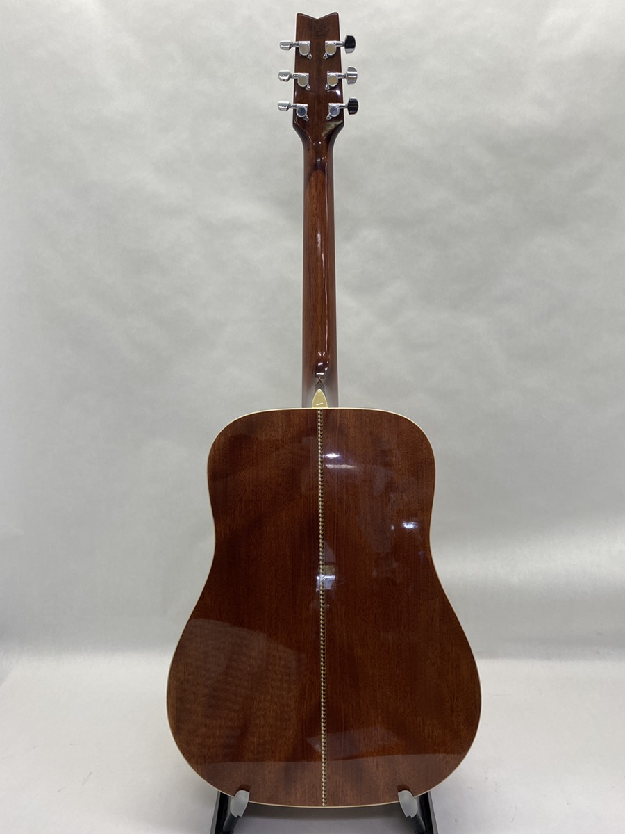 Washburn D10S NAT RightHanded Dreadnought Acoustic Guitar Very Good