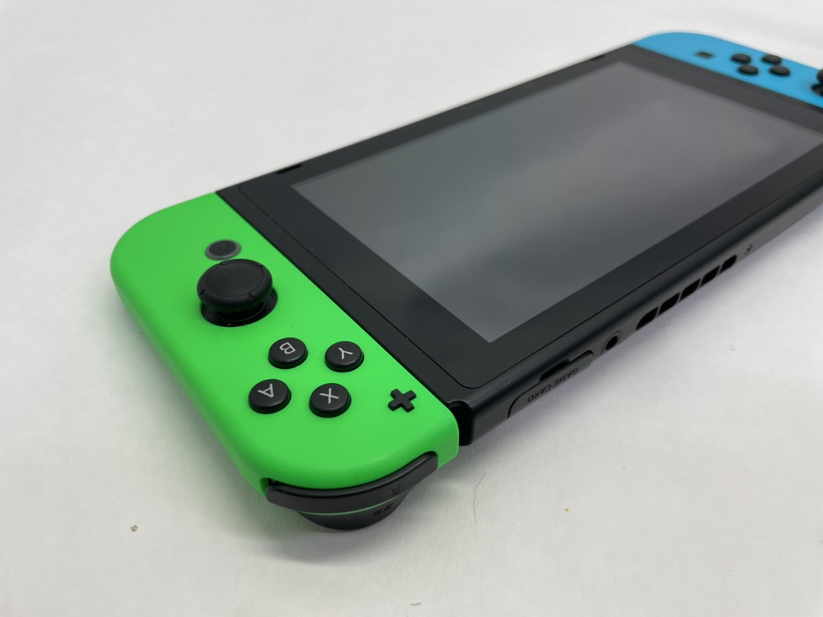 Nintendo Switch HAC001(01) W/Dock/Charger Very Good Heartland