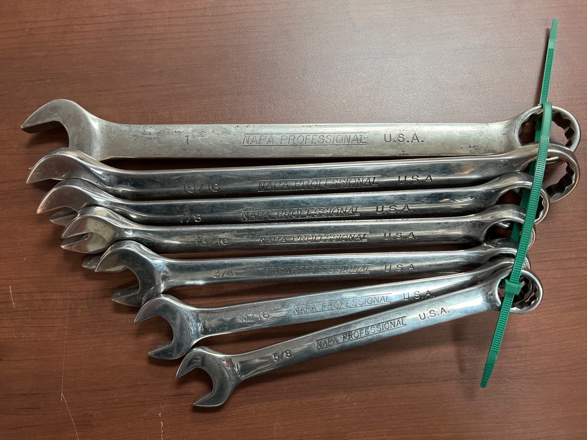 NAPA WRENCH SET Very Good Buya
