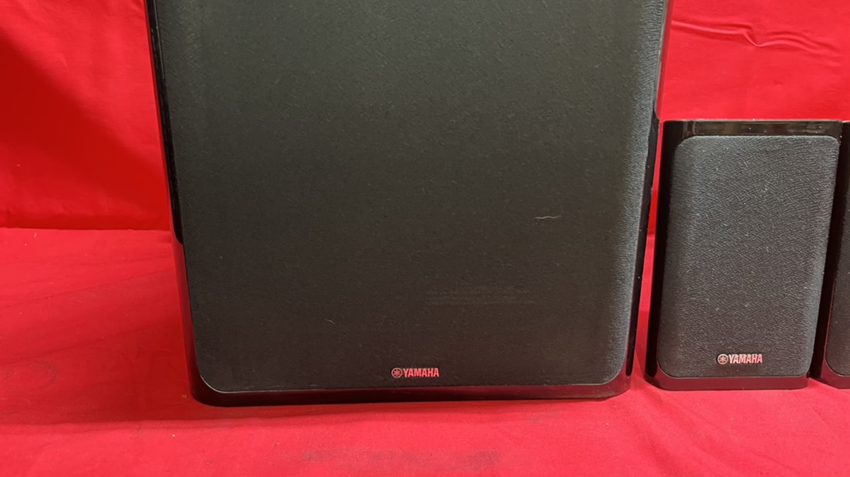 Yamaha Home Theater Surround Sound Speakers NS-C40 & NS-B40 & Subwoofer ...