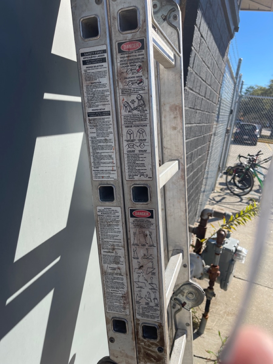 KRAUSE LADDER 121482 MULTI PURPOSE FOLDING SCAFFOLD LADDER (ALNKB