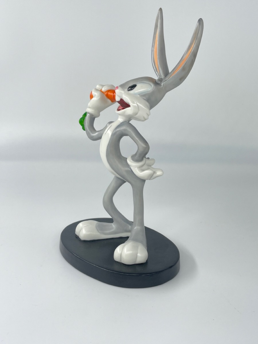 WB Collectors Guild Bugs Bunny Figurine Brand New | Buya