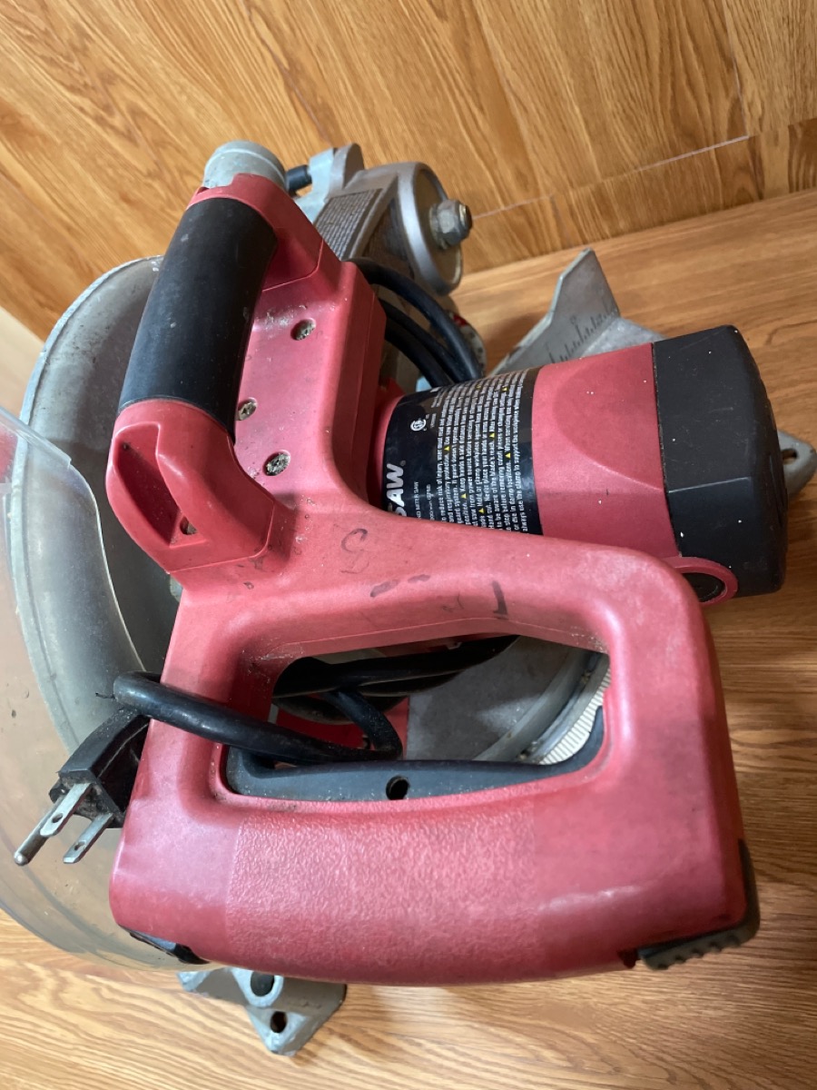 SKIL 3315 Compound Miter Saw * Local Pickup Only *