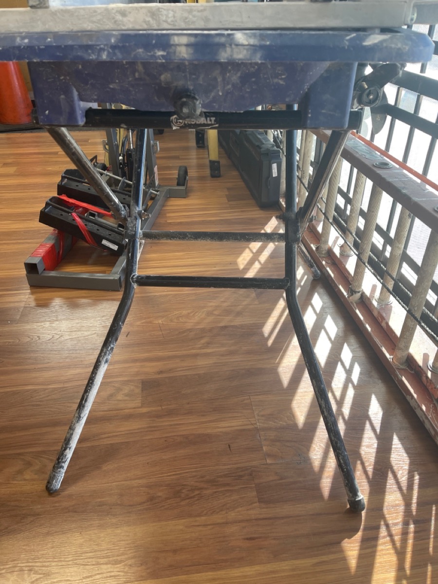 KOBALT TOOLS 0325792 7 IN. SLIDING TRAY TILE SAW W/ STAND **IN STORE