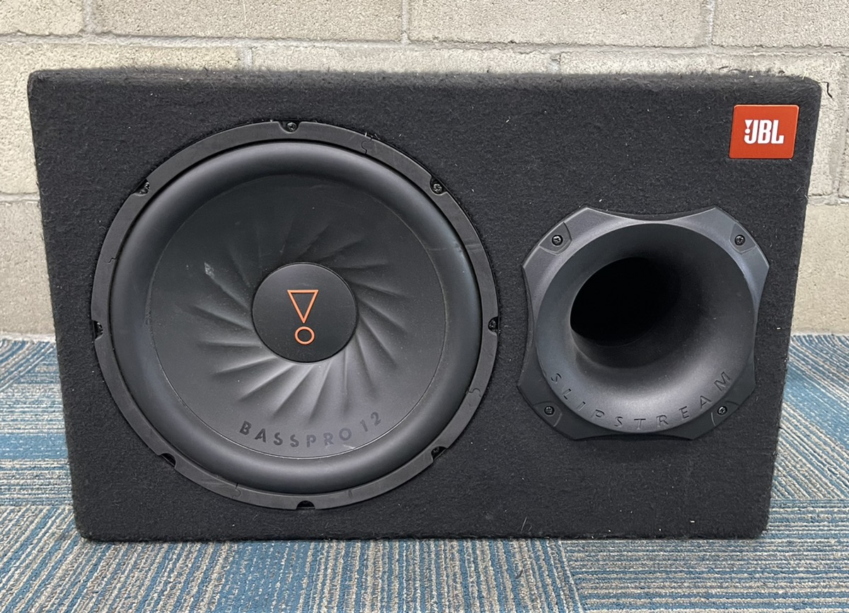 JBL Bass Pro 12 Car Powered 450W Subwoofer System! Good Buya