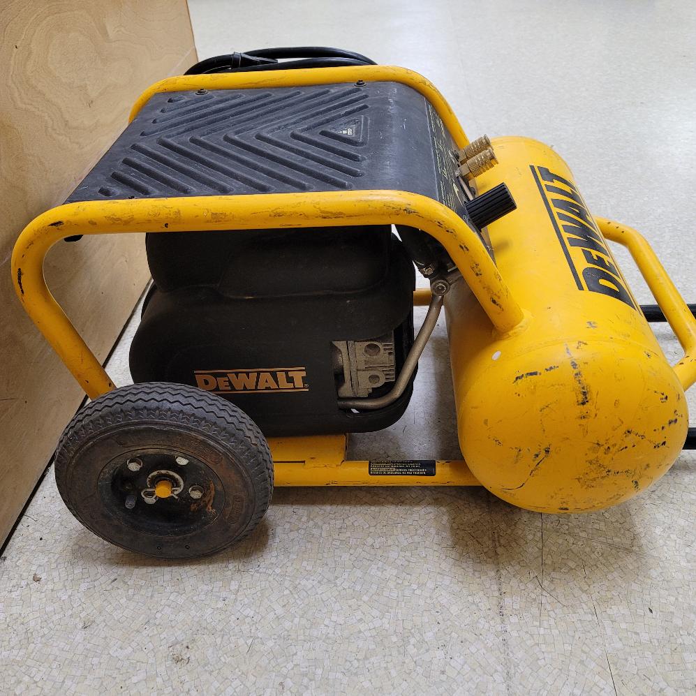 DEWALT D55146 COMPRESSOR ELECTRIC (ul kp) Very Good Sharp Assets LLC
