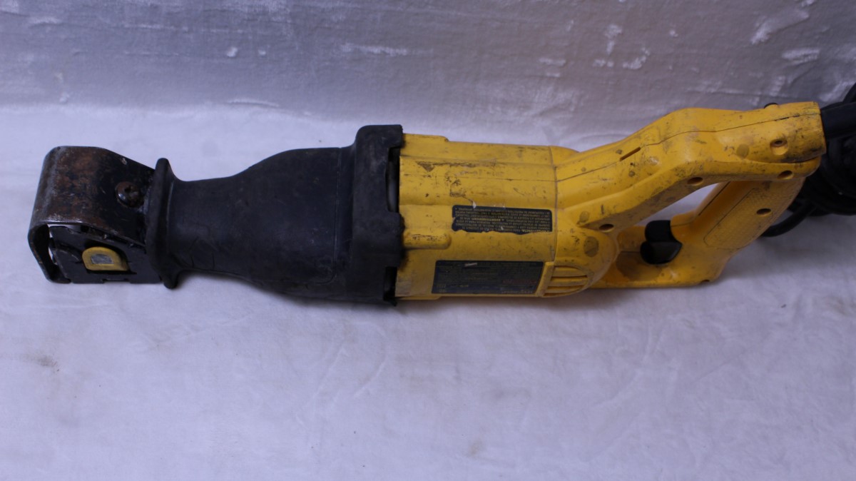 DEWALT DW304P Reciprocating Saw Good Mr. Pawn AZNV