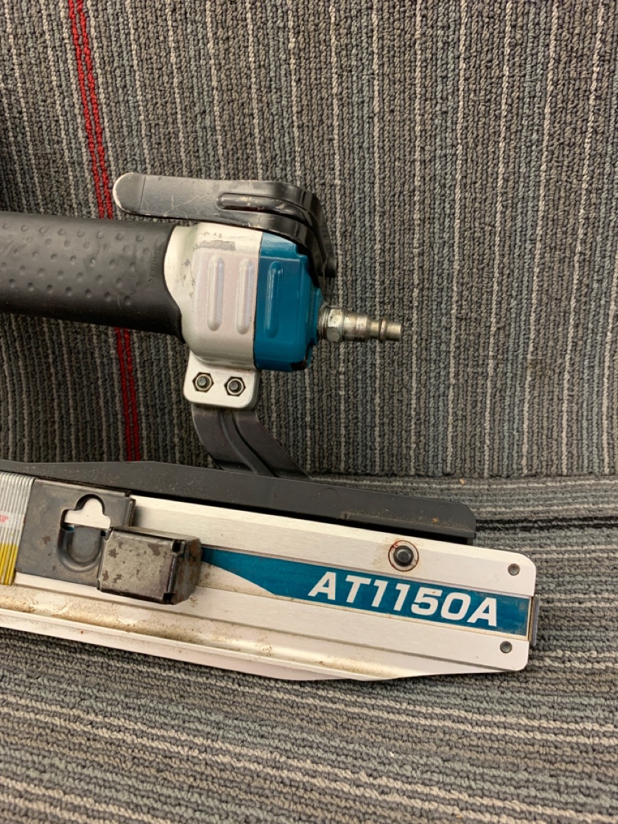 MAKITA AT1150A 7/16 16 GAUGE CROWN STAPLER Good Buya