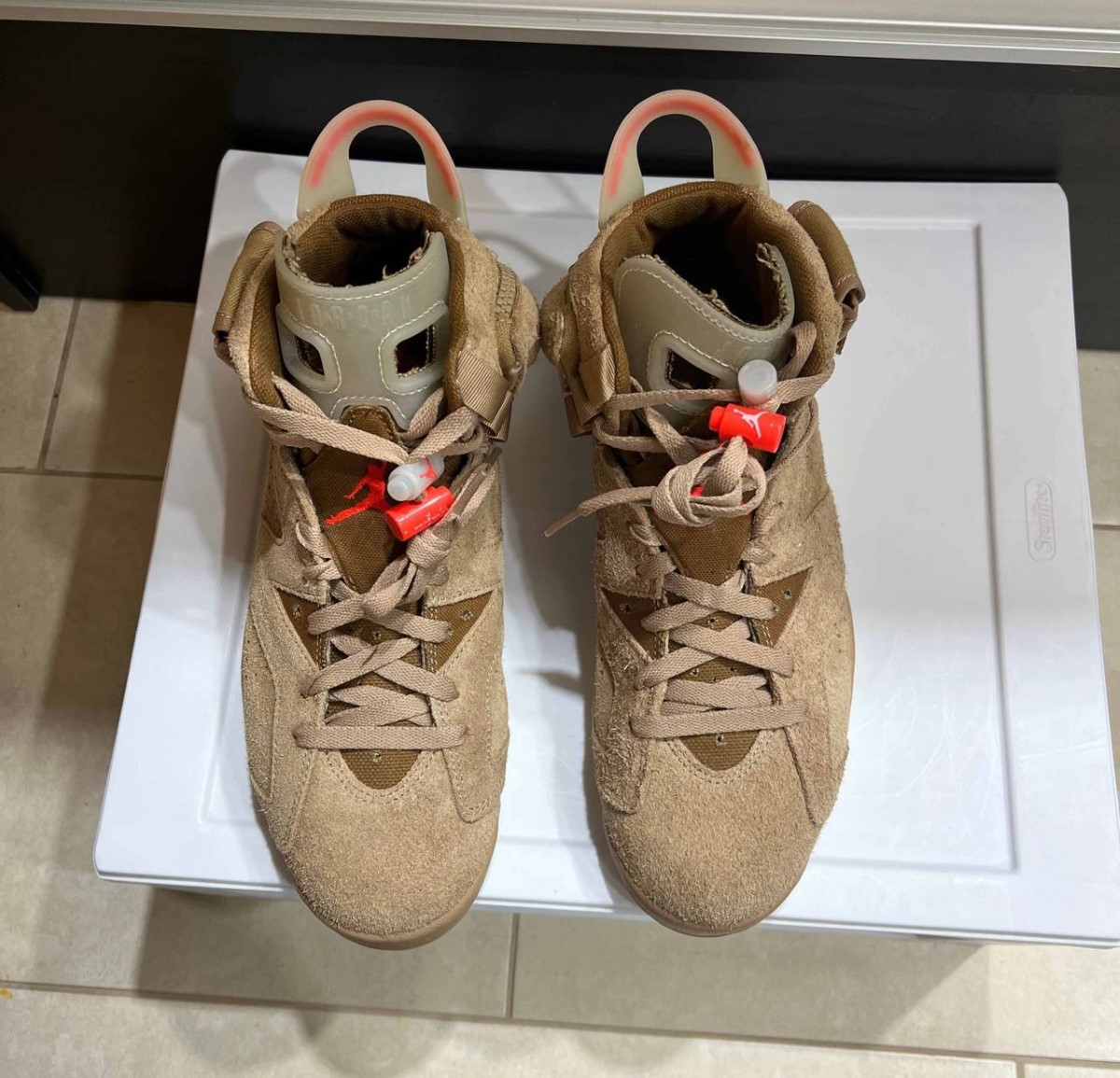 michael jordan travis scott shoes