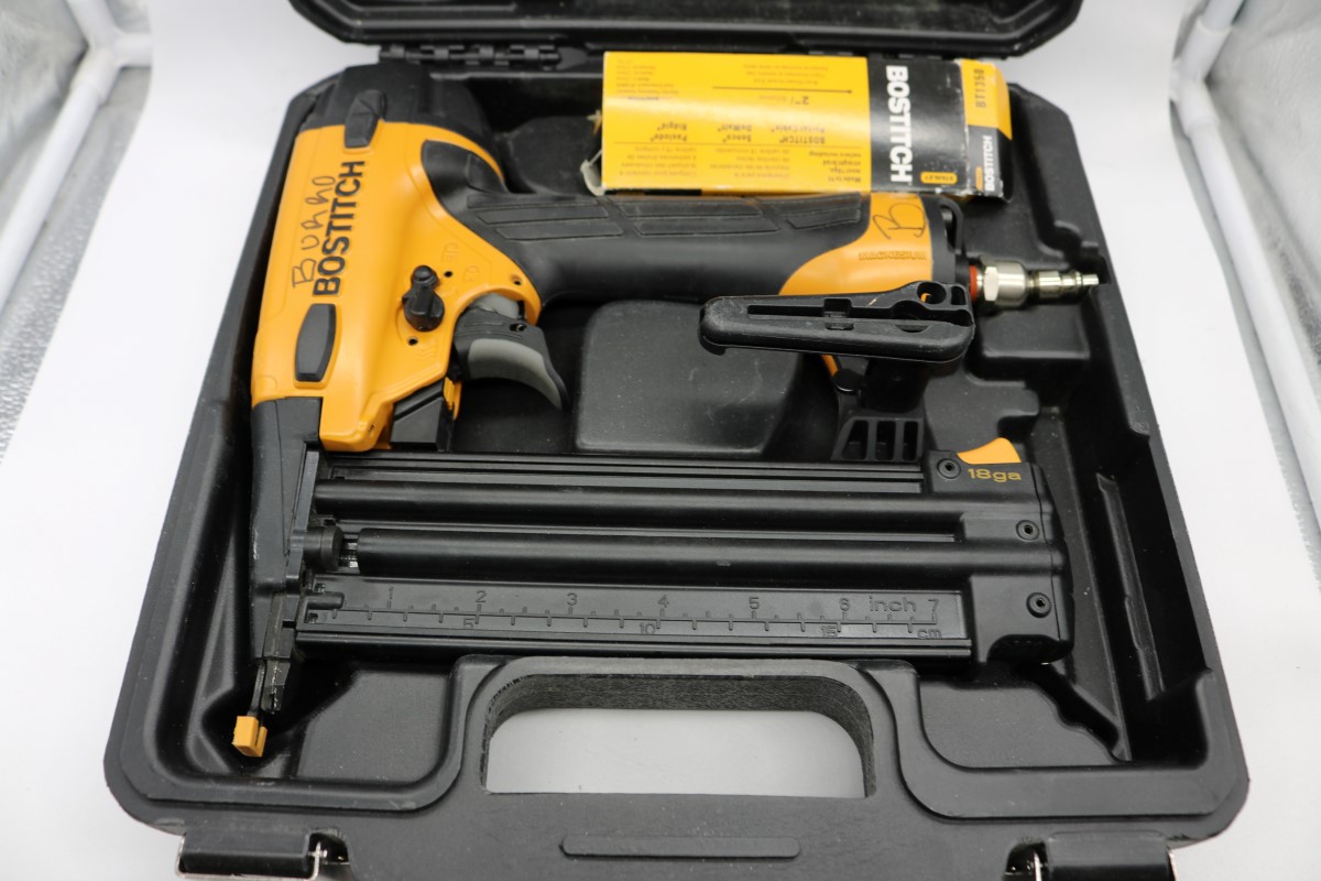 BOSTITCH BT1855 18GAUGE BRAD NAILER Very Good Buya
