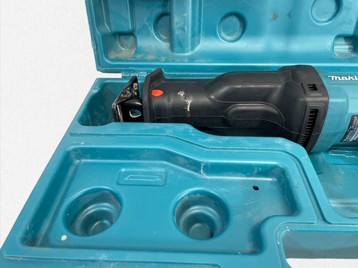 Makita JR3050T 11 Amp 11/8Inch Variable Speed Corded Reciprocating