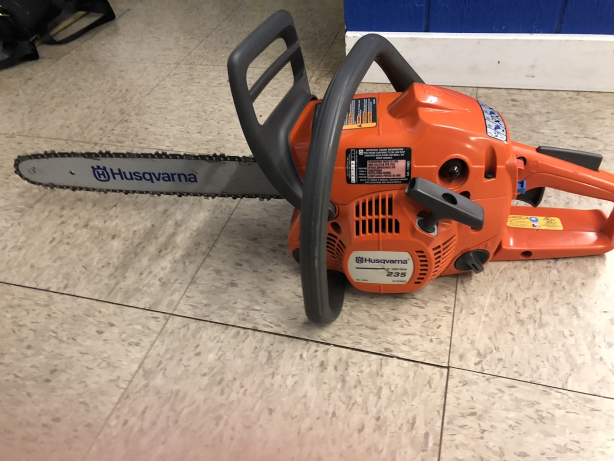 HUSQVARNA 235 E SERIES X TORQ Chainsaw Very Good Gold N Pawn