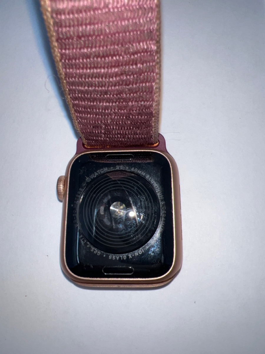 APPLE SEA2353 WATCH SE GPS ALUMINUM 40MM 1ST GEN (LEJLK) Very Good