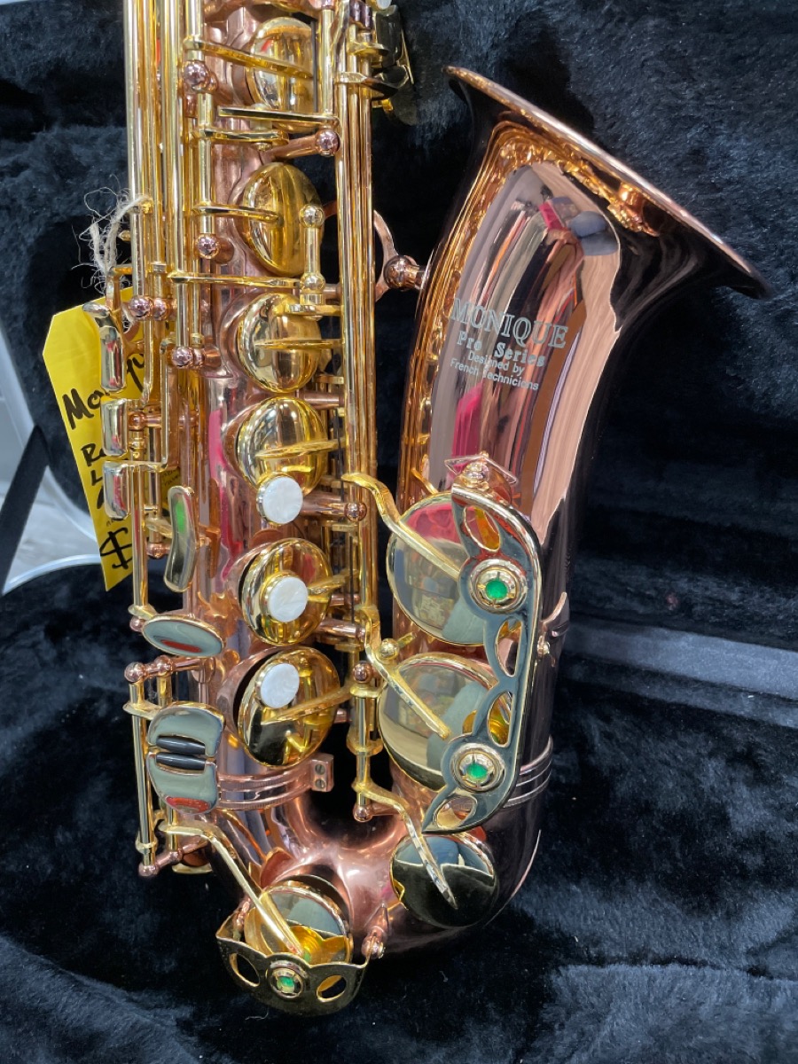 MONIQUE MUSICAL INSTRUMENTS PRO SERIES ALTO SAXOPHONE Very Good Buya