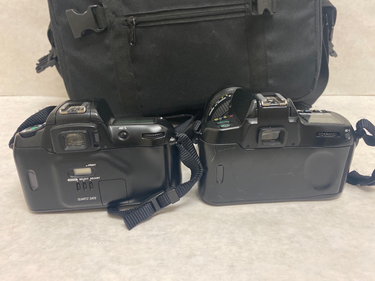 NIKON CAMERA N70/N60 35MM SET, Nikon 3880mm & Nikon 28200 W/Case set