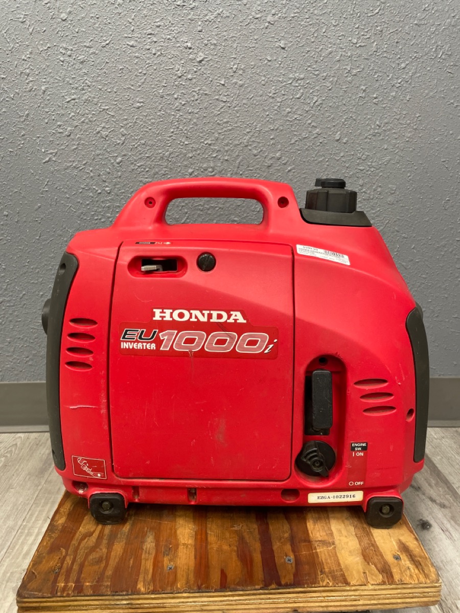 HONDA 1000 WATT SUPER QUIET GENERATOR MODEL EU1000I INVERTER Very Good