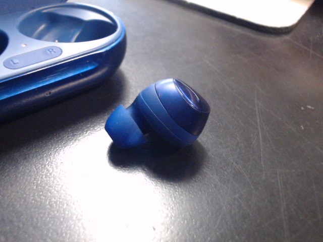Samsung Galaxy Buds+ True Wirele photo 2