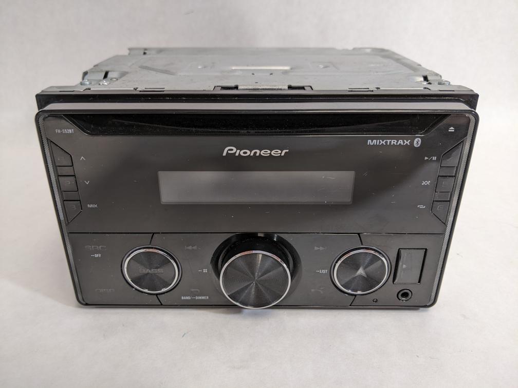 Pioneer Car Stereo FHS52BT CD Player/Reciever Bluetooth Acceptable