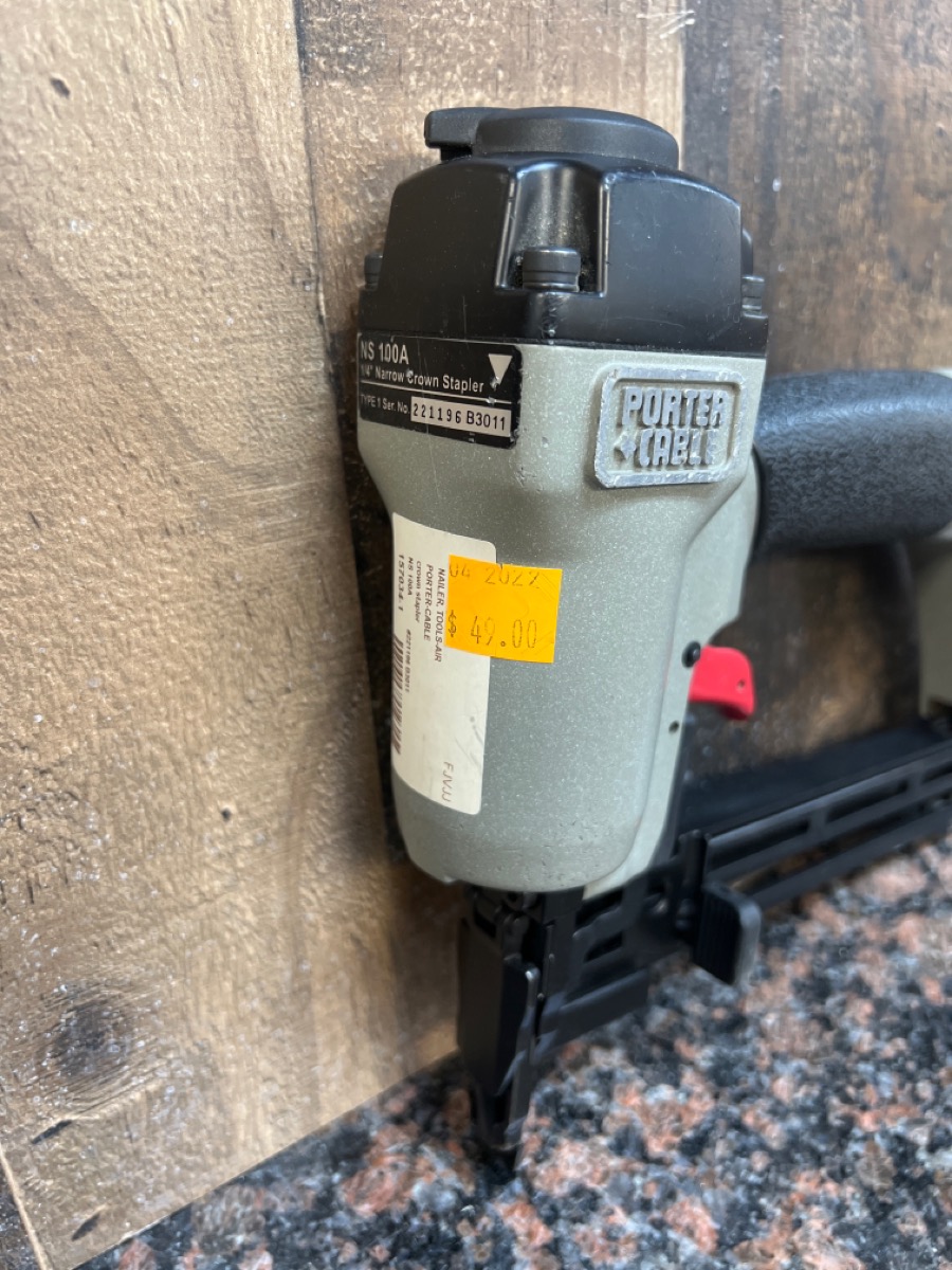 PORTER CABLE PNEUMATIC 18GAUGE 11/2 in. NARROW CROWN STAPLER NS100A