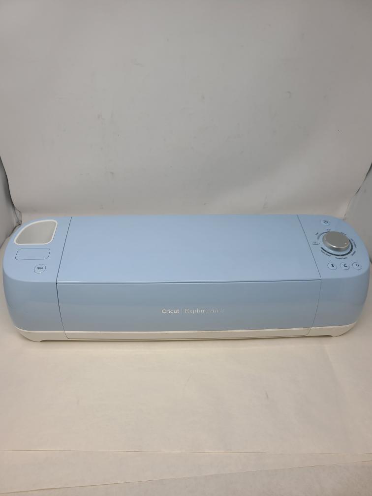 CRICUT EXPLORE AIR 2 DIE CUTTING MACHINE (RLRandi) Like New Buya