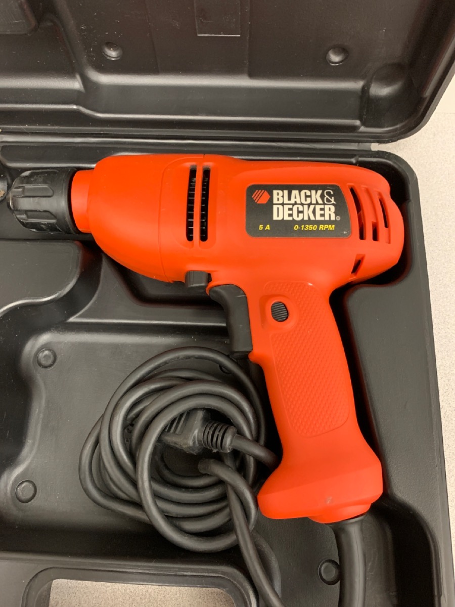 BLACK & DECKER DRILL DR220 Good Buya