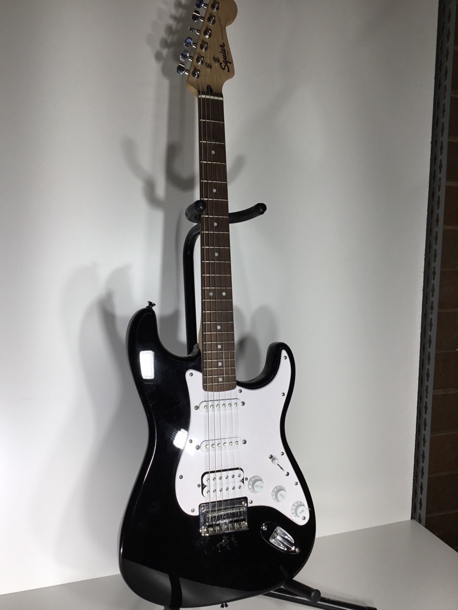 FENDER SQUIER STRATOCASTER Very Good | Pawn 1 | Spokane | WA