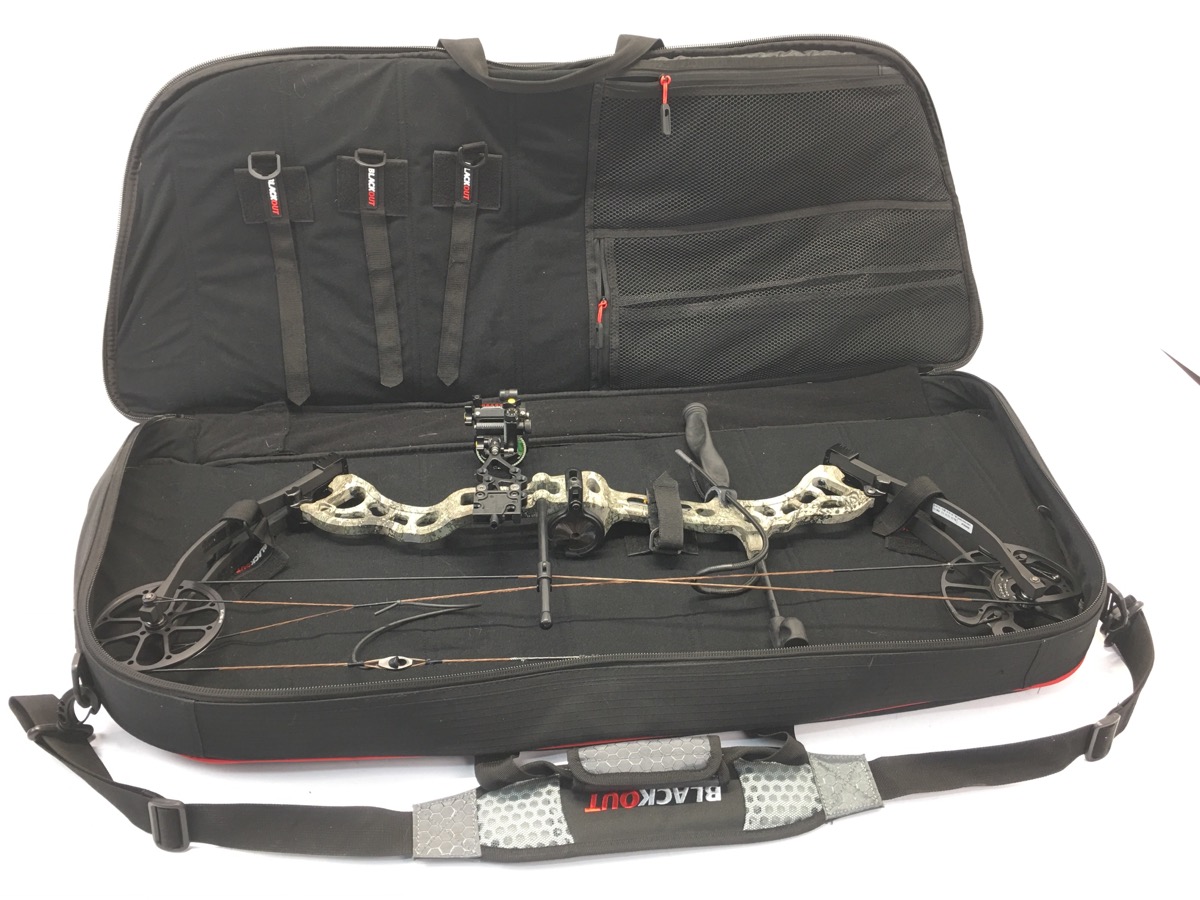 CABELA'S OPTIMUS COMPOUND BOW WITH 12 TRIAD TRISPINE 400 ARROWS (AEE