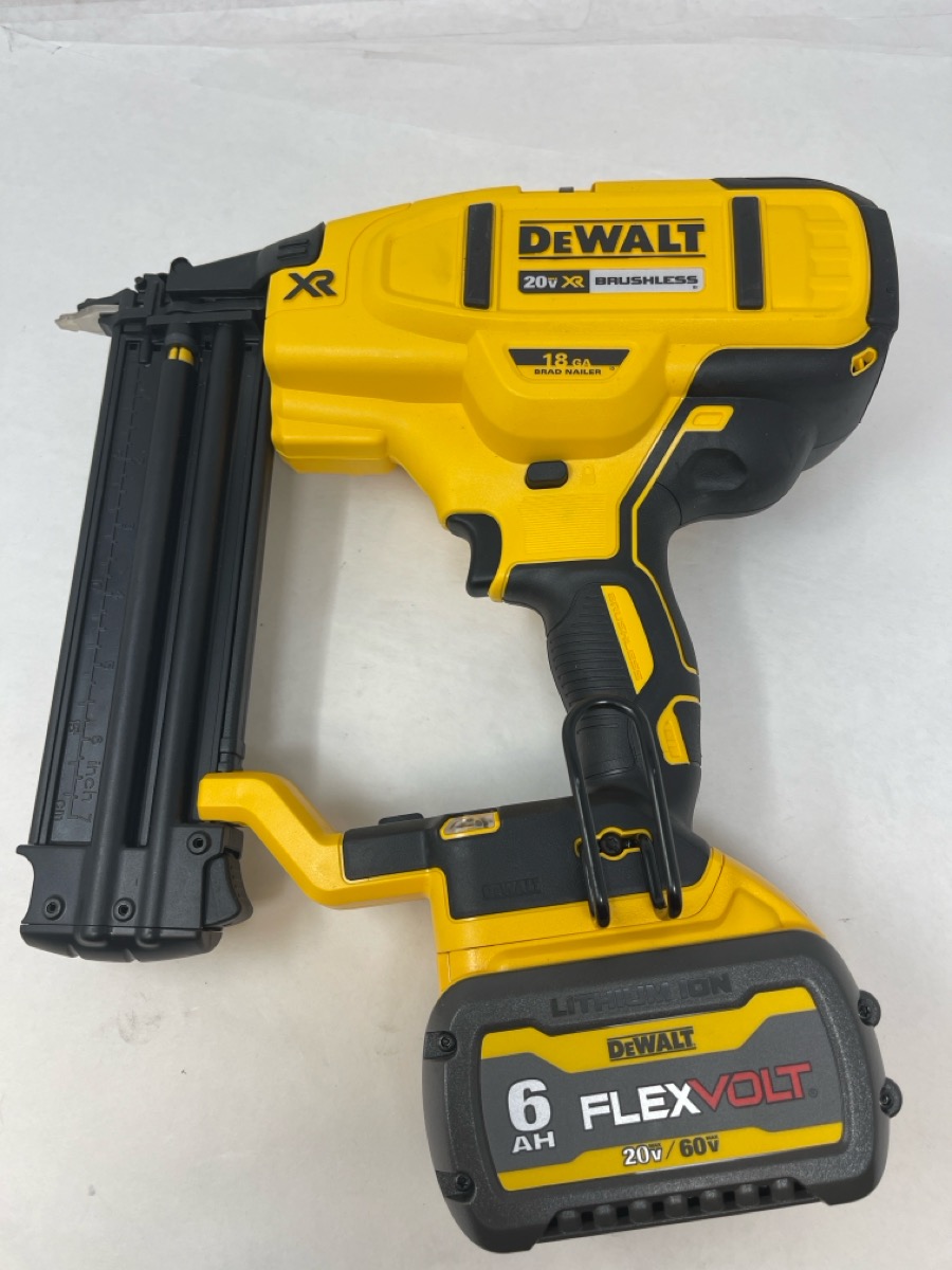 DEWALT DCN680 20V MAX* XR® 18 GA Cordless Brad Nailer Kit (MLE-NKB ...