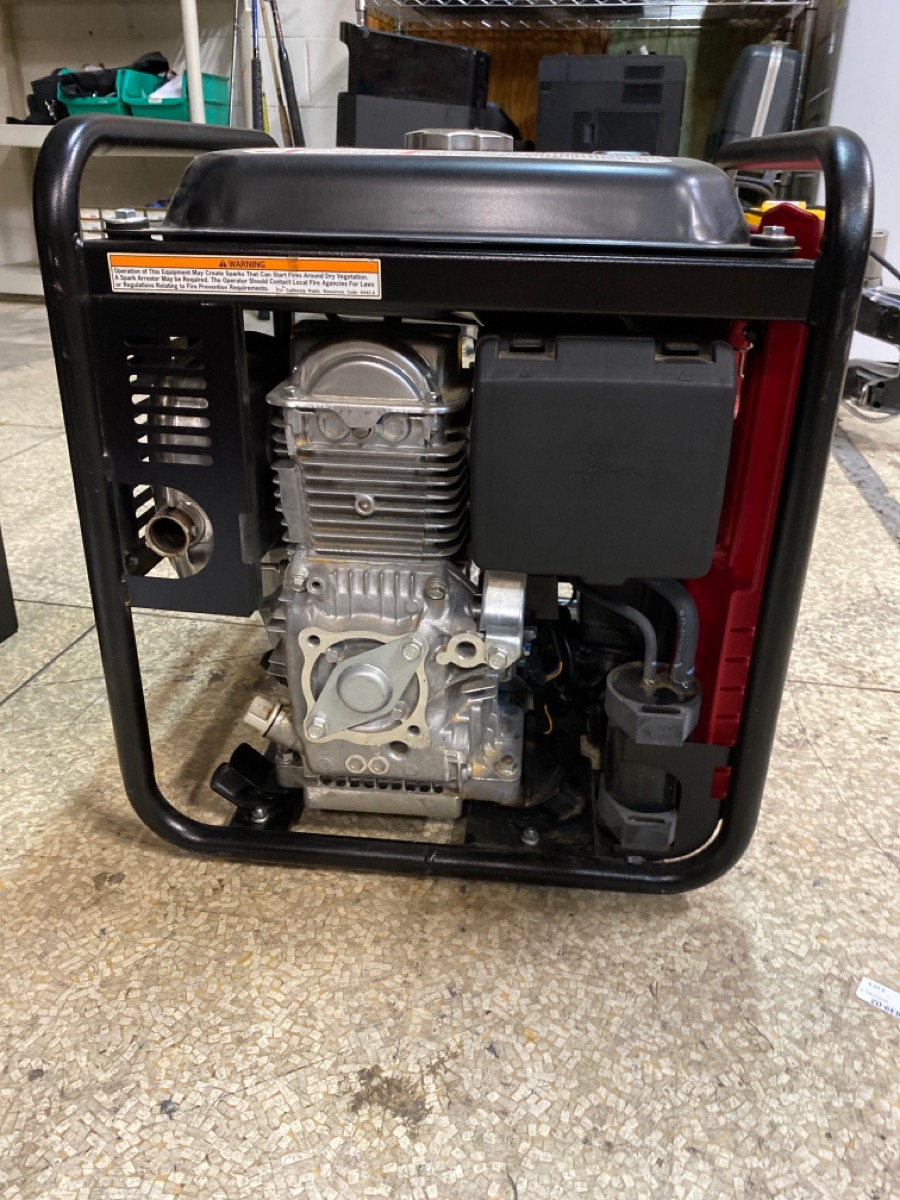 HONDA EB2800I 2800WATT RECOIL START GAS INDUSTRIAL GENERATOR (ral