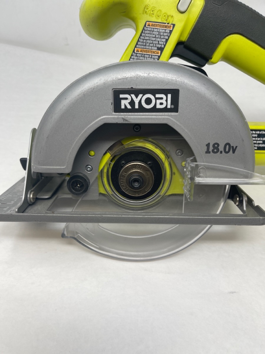 RYOBI TOOLS P501G ONE+ 18V CORDLESS 5.5 IN. CIRCULAR SAW (menkb) Like