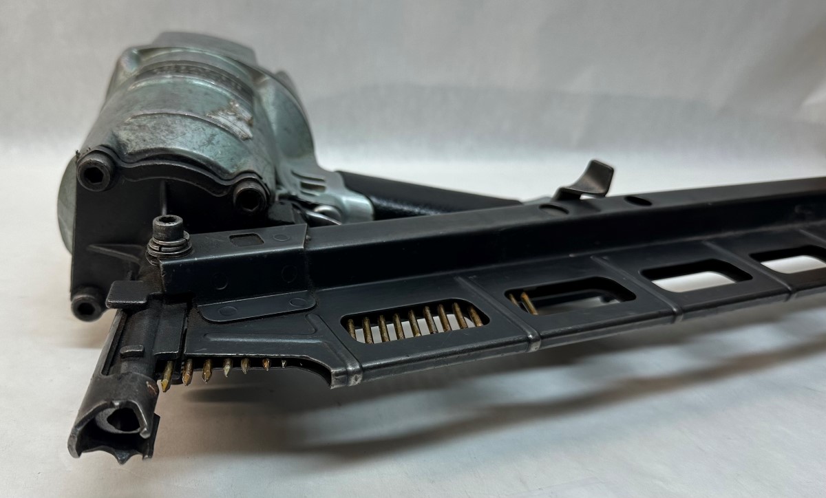 Hitachi NR83A3 31/4" Framing Strip Pneumatic Air Nailer Nail Gun Good Heartland Pawnbrokers