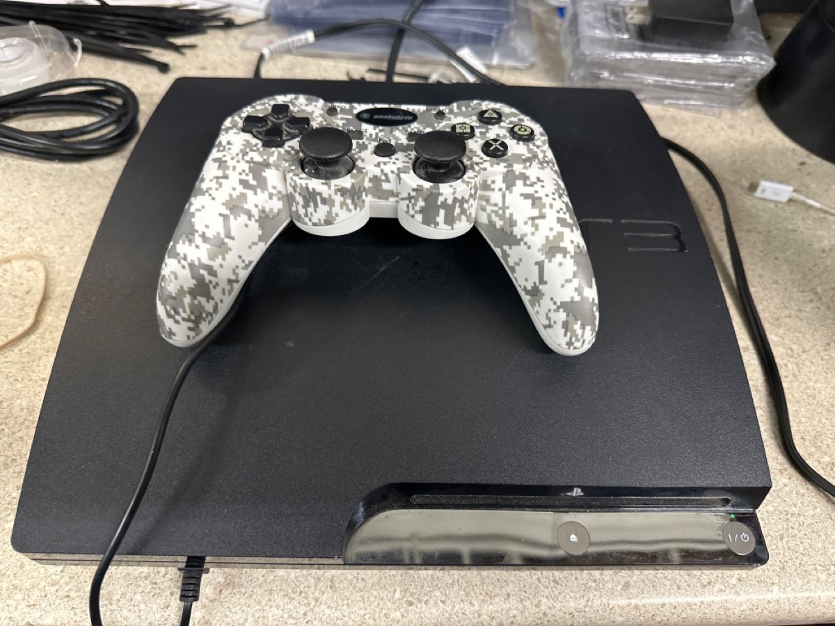 Sony PlayStation 3 Console PS3 Slim Black Controller & Cords Tested